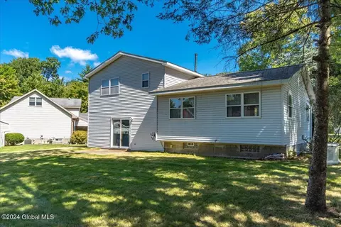 4 Ives Ct, Schenectady, NY 12309 photo 40