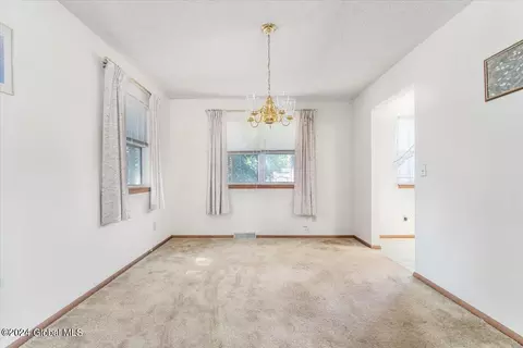 4 Ives Ct, Schenectady, NY 12309 photo 17