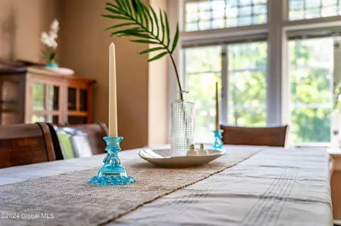 Dining - 1065 Avon Rd, Schenectady, NY 12308 photo 1 of 4