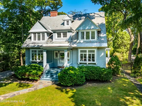 Exterior - 1065 Avon Rd, Schenectady, NY 12308 photo 11 of 11