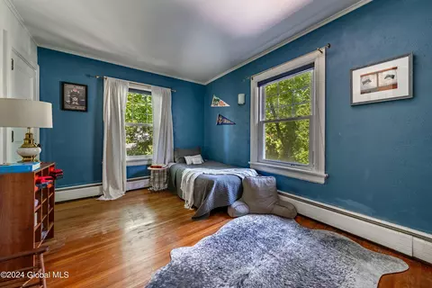 Bedroom - 1065 Avon Rd, Schenectady, NY 12308 photo 4 of 8