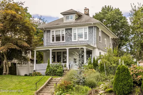 157 Robinson Ave, Newburgh, NY 12550