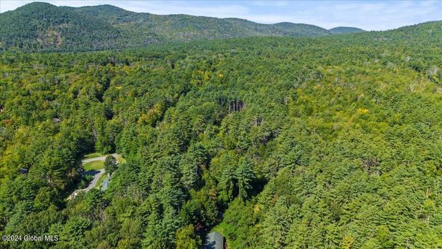 201 Middle Rd, Lake George, NY 12845