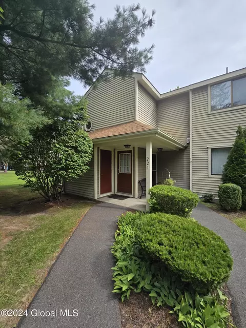 221 Victory Way, Clifton Park, NY 12065