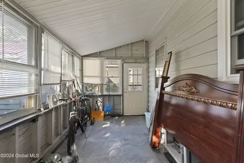 Entry Way - 18 Sanford St, Schenectady, NY 12304 photo 3 of 3