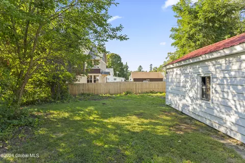 Exterior - 18 Sanford St, Schenectady, NY 12304 photo 3 of 3