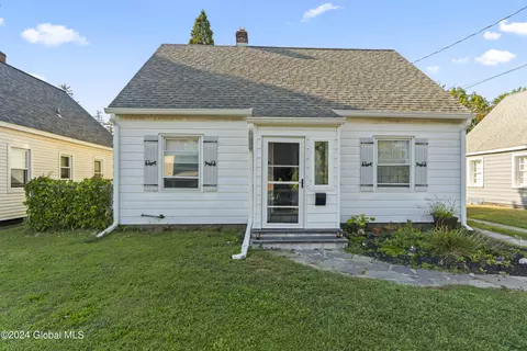 Exterior - 18 Sanford St, Schenectady, NY 12304 photo 1 of 3