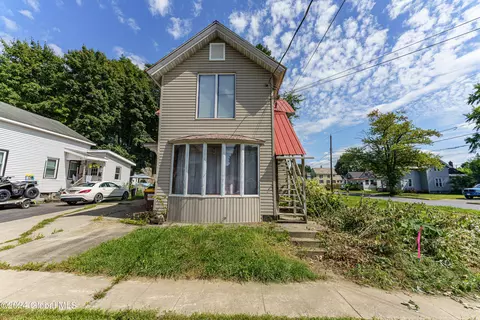 12 Delaware Ave, Hudson Falls, NY 12839