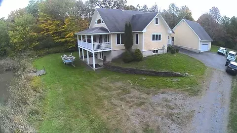 287 Merry Rd, Florida, NY 12010
