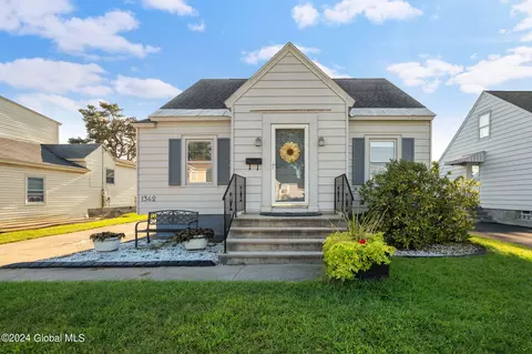 1342 Rosewood Ave, Schenectady, NY 12306