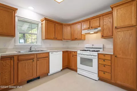 309 Crommie Rd, Cobleskill, NY 12043 photo 15