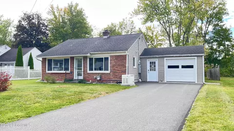 12 Elm Ct, Wynantskill, NY 12198