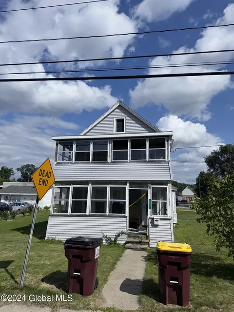2237 Hamburg St, Schenectady, NY 12303