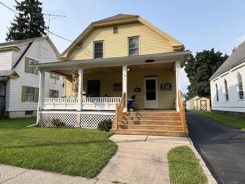 80 Montcalm St, Lake George, NY 12845
