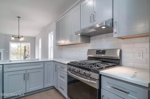 Kitchen - 40 Priddle Ln, Latham, NY 12110 photo 5 of 6