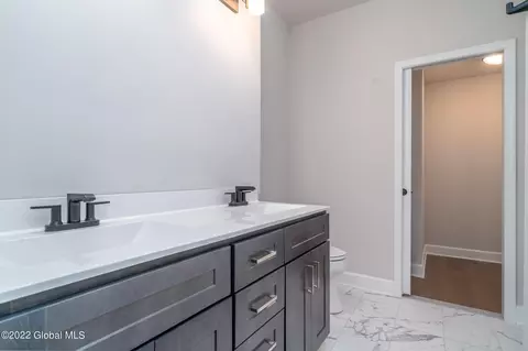 Bath - 40 Priddle Ln, Latham, NY 12110 photo 1 of 4