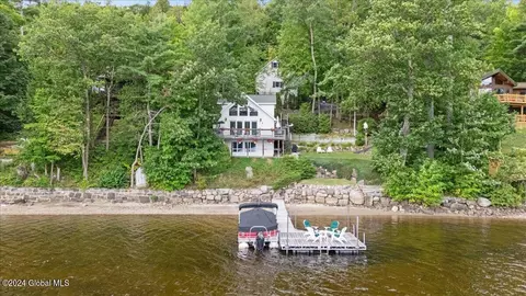 566 Us-9, Schroon Lake, NY 12870
