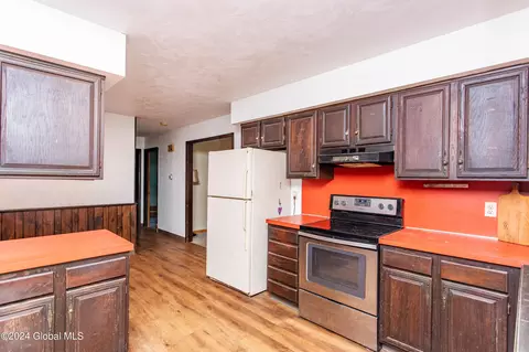 17 Tieman Rd, Glenville, NY 12302 photo 4
