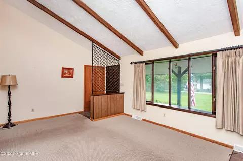 17 Tieman Rd, Glenville, NY 12302 photo 3