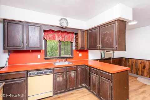 17 Tieman Rd, Glenville, NY 12302 photo 5