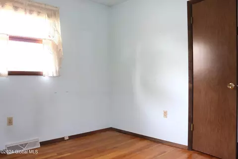 197 Ray Ave, Schenectady, NY 12304 photo 22