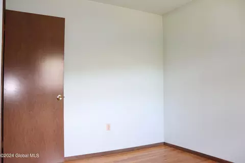 197 Ray Ave, Schenectady, NY 12304 photo 24