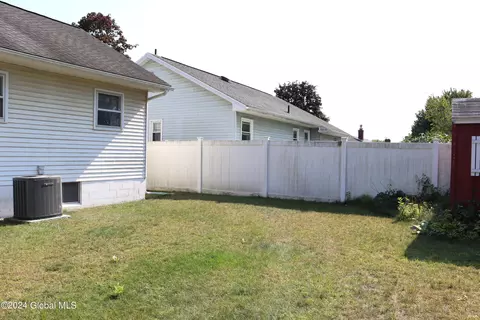 197 Ray Ave, Schenectady, NY 12304 photo 37