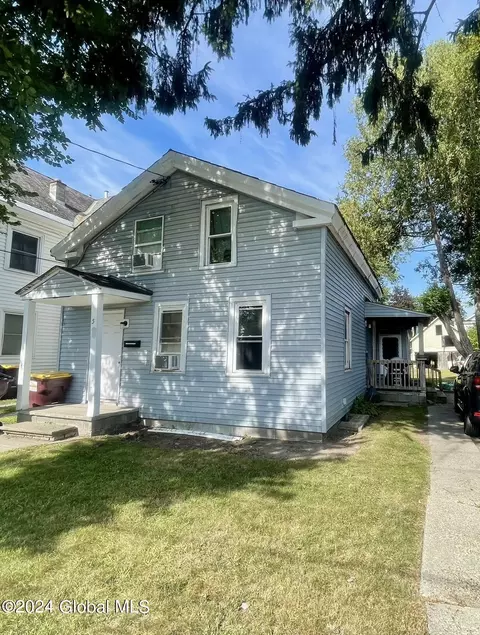 5 Division St, Glens Falls, NY 12801