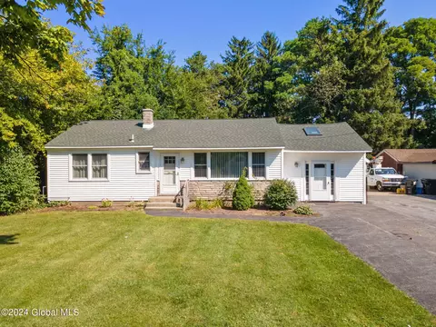 622 Duanesburg Rd, Rotterdam, NY 12306