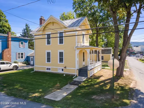 114 Sheldon Ave, Middleburgh, NY 12122