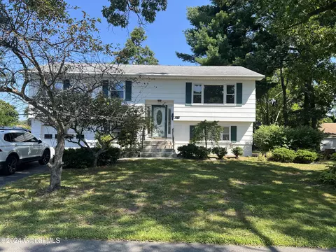 48 Grounds Pl, Albany, NY 12205