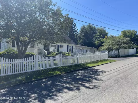 31 Sidney Ave, Waterford, NY 12188
