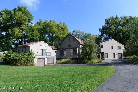 33 Mccormack Rd, Slingerlands, NY 12159