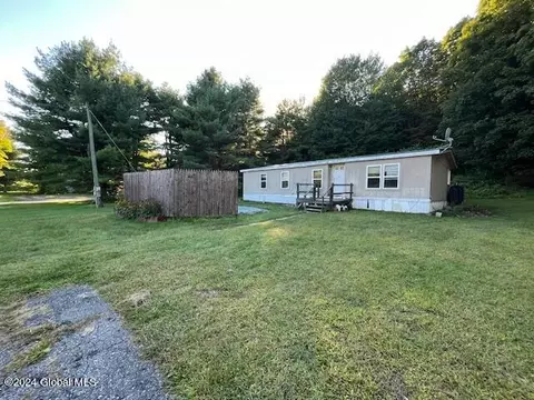 2059 State Route 22, Cambridge, NY 12816