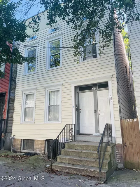 680 State St, Albany, NY 12203