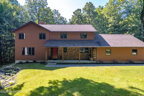 1198 Eastern Ave, Ballston Lake, NY 12019