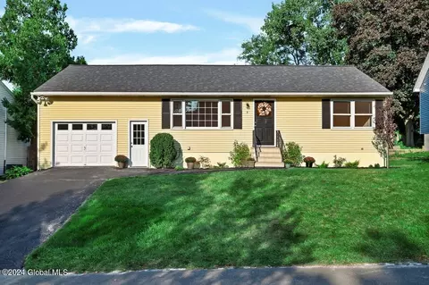 3 Daniel St, Rensselaer, NY 12144