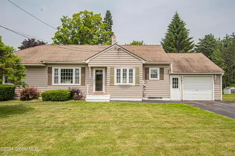 456 S Kingsboro Ave, Johnstown, NY 12095