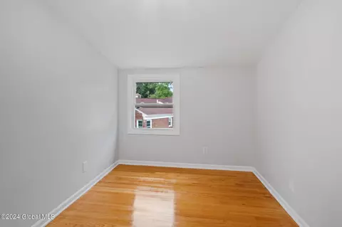 2560 Teller St, Schenectady, NY 12304 photo 32