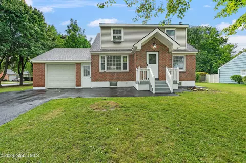 2560 Teller St, Schenectady, NY 12304