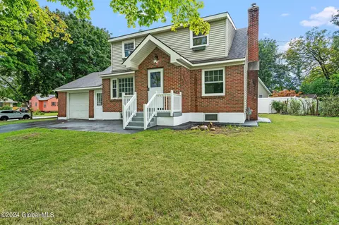 2560 Teller St, Schenectady, NY 12304 photo 3