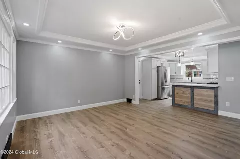 2560 Teller St, Schenectady, NY 12304 photo 8