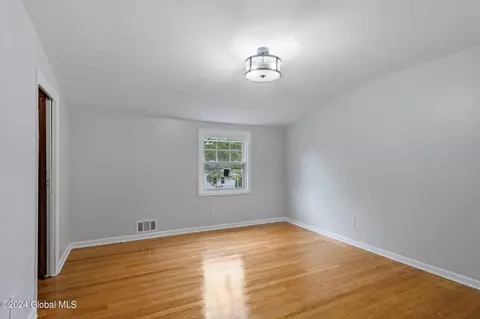 2560 Teller St, Schenectady, NY 12304 photo 28