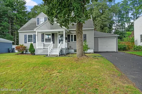 1031 Wavell Rd, Schenectady, NY 12303 photo 2