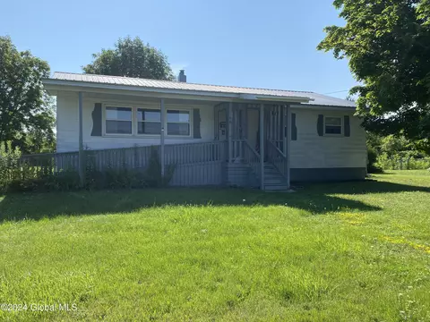 46 Third Ave, Ticonderoga, NY 12883