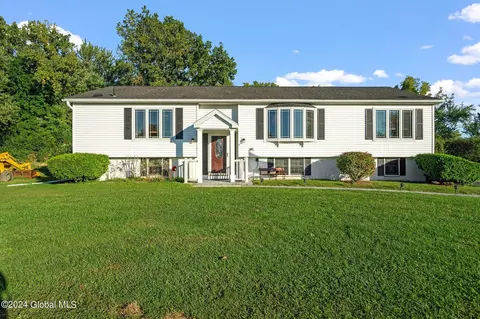 9 Constantine Ct, Athens, NY 12015