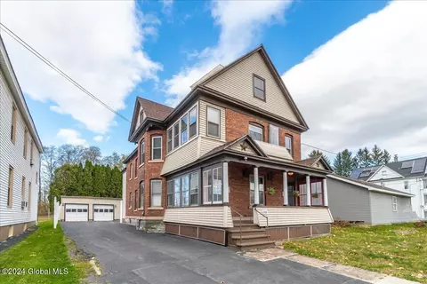 208 Church St, Amsterdam, NY 12010