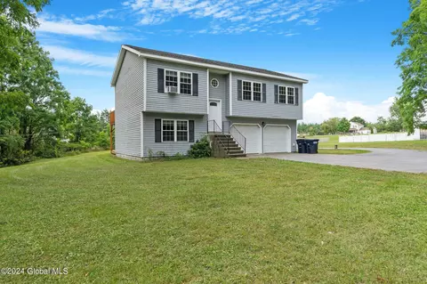 61 Locust Ridge Dr, Corinth, NY 12822