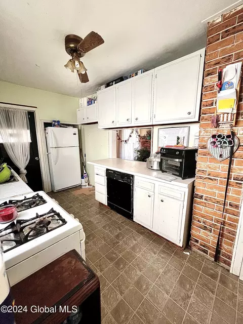 3 E Decker St, Johnstown, NY 12095 photo 9