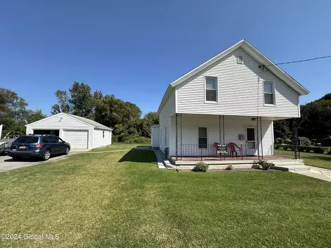 63 Platt St, Glens Falls, NY 12801